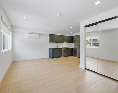 12425 Texas Avenue - Photo Thumbnail 6