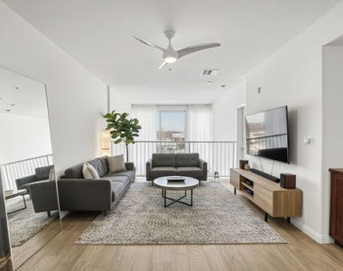 629 Traction Avenue - Photo Thumbnail 10