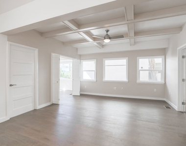 31 Breeze Avenue - Photo Thumbnail 9