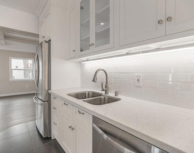 31 Breeze Avenue - Photo Thumbnail 7