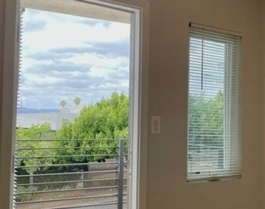 4937 W 20th Street - Photo Thumbnail 10