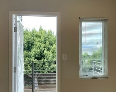 4937 W 20th Street - Photo Thumbnail 11