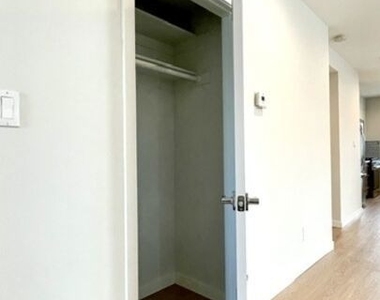4937 W 20th Street - Photo Thumbnail 13