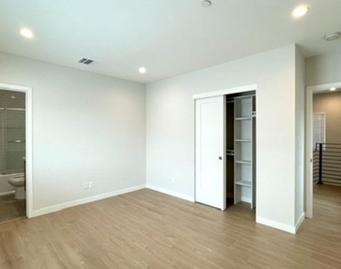 4937 W 20th Street - Photo Thumbnail 15