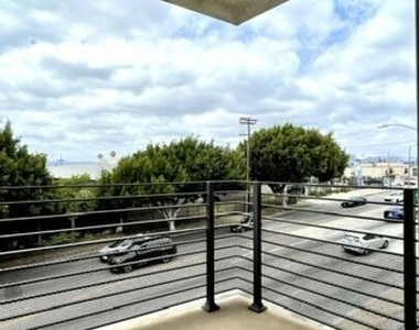 4937 W 20th Street - Photo Thumbnail 12