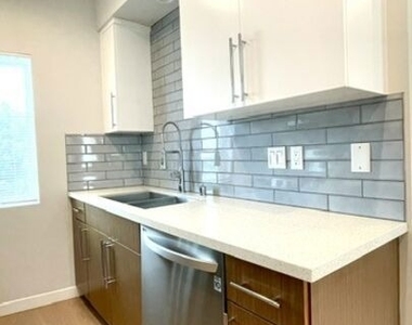 4937 W 20th Street - Photo Thumbnail 8