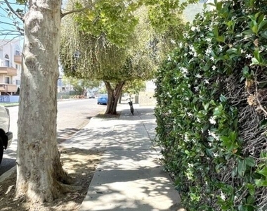 922 N Hudson Avenue - Photo Thumbnail 28