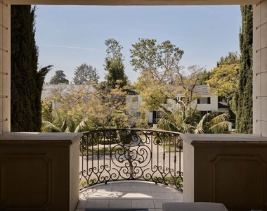 614 N Palm Drive - Photo Thumbnail 18