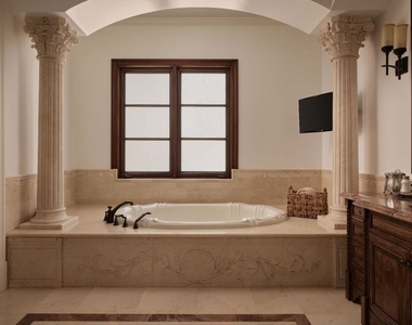614 N Palm Drive - Photo Thumbnail 12