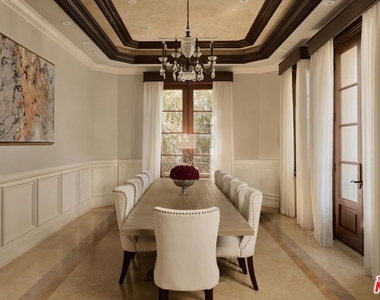 614 N Palm Drive - Photo Thumbnail 7