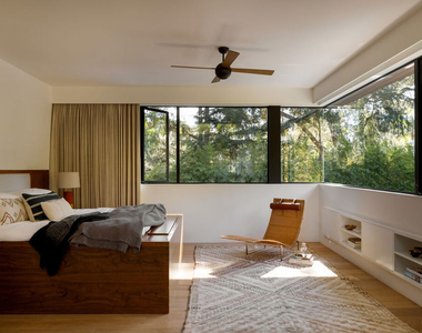 8970 Wonderland Park Avenue - Photo Thumbnail 13