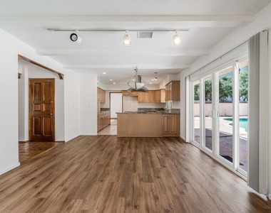 1181 Somera Road - Photo Thumbnail 8