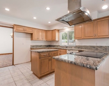 1181 Somera Road - Photo Thumbnail 10