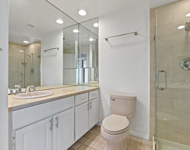 4316 Marina City Drive - Photo Thumbnail 9