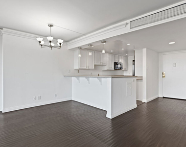 4316 Marina City Drive - Photo Thumbnail 13