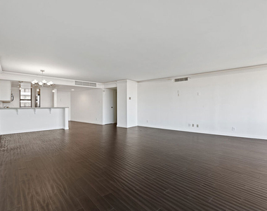 4316 Marina City Drive - Photo Thumbnail 11