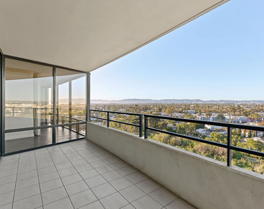 4316 Marina City Drive - Photo Thumbnail 14