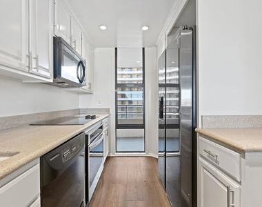 4316 Marina City Drive - Photo Thumbnail 4