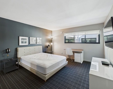 888 Hilgard Avenue - Photo Thumbnail 7