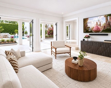 607 N Hillcrest Road - Photo Thumbnail 3