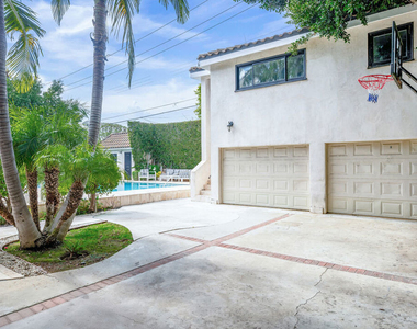 607 N Hillcrest Road - Photo Thumbnail 15