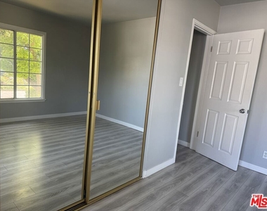 6556 Forbes Avenue - Photo Thumbnail 5