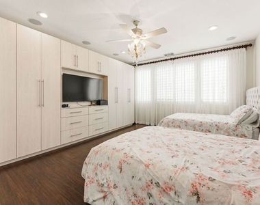 11564 Apulia Court - Photo Thumbnail 35