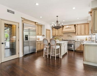 11564 Apulia Court - Photo Thumbnail 15