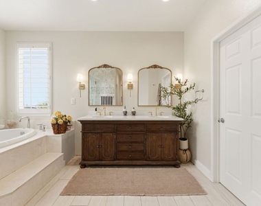 11564 Apulia Court - Photo Thumbnail 29
