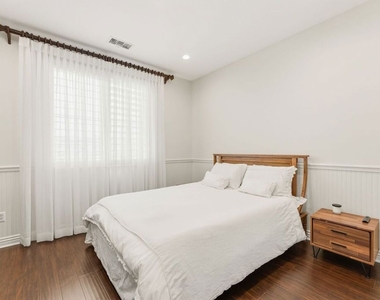 11564 Apulia Court - Photo Thumbnail 32