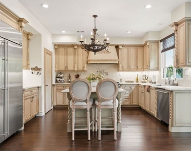 11564 Apulia Court - Photo Thumbnail 14