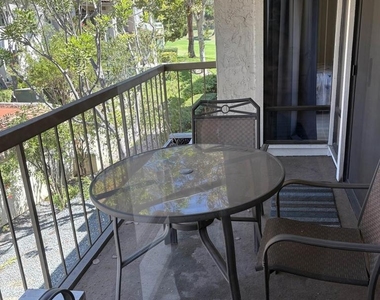 12575 Oaks North Dr - Photo Thumbnail 9