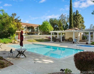 12575 Oaks North Dr - Photo Thumbnail 16