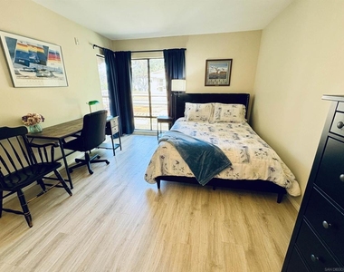 12575 Oaks North Dr - Photo Thumbnail 6