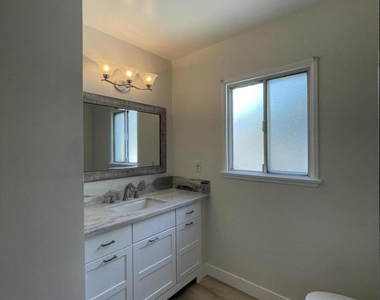 20336 Lorne Street - Photo Thumbnail 9