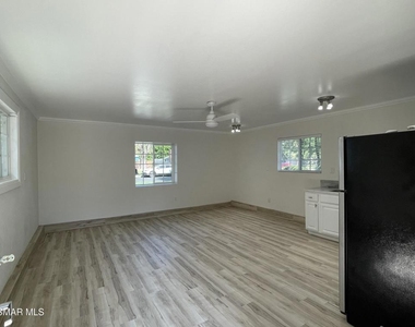 20336 Lorne Street - Photo Thumbnail 2