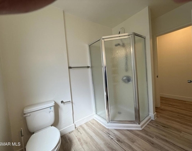 20336 Lorne Street - Photo Thumbnail 12