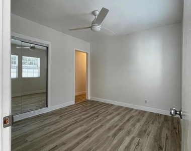 20336 Lorne Street - Photo Thumbnail 7