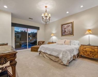 727 Arrowhead Drive - Photo Thumbnail 32