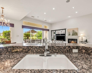 727 Arrowhead Drive - Photo Thumbnail 28