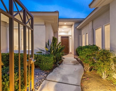 727 Arrowhead Drive - Photo Thumbnail 7