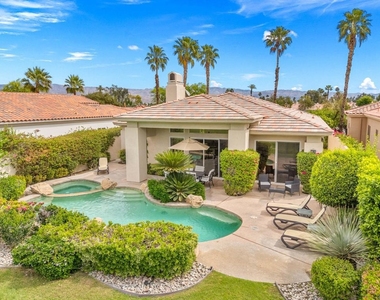 727 Arrowhead Drive - Photo Thumbnail 3