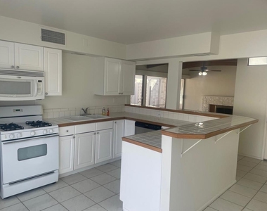 2630 N Biskra Road - Photo Thumbnail 4