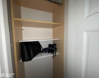 435 E 79th St - Photo Thumbnail 4