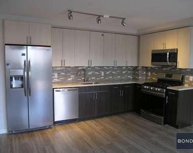 178-02 Hillside Avenue - Photo Thumbnail 3