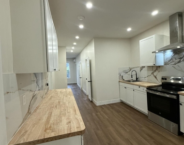 132 4th Avenue - Photo Thumbnail 3