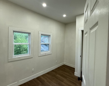 132 4th Avenue - Photo Thumbnail 7