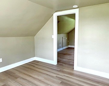 607 Boght Road - Photo Thumbnail 6