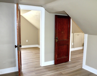 607 Boght Road - Photo Thumbnail 5