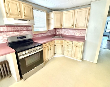 1826 Campbell Avenue - Photo Thumbnail 8